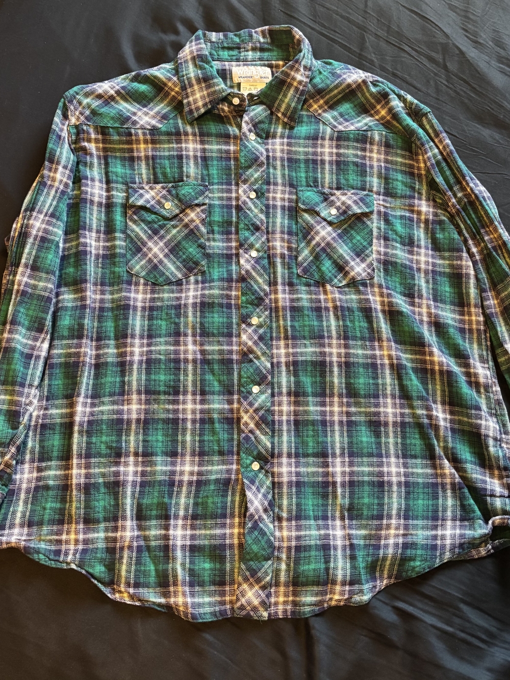 Vintage-Inspired Green Plaid Flannel Shirt